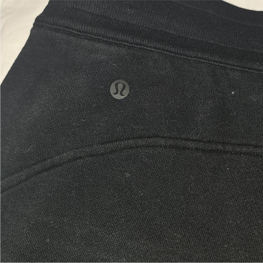 Lululemon Black Scuba High Rise Shorts Sz 8 Has Pockets 5”length - Picture 9 of 9
